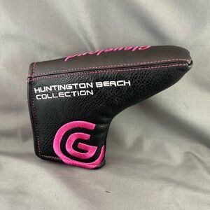 Cleveland Golf Black and Pink Blade Putter
Headcover.Huntington Beach Collection